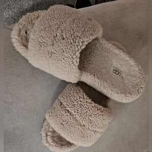 UGG Cosetta Curly With Genuine Shearling Slide Slipper, Size 9